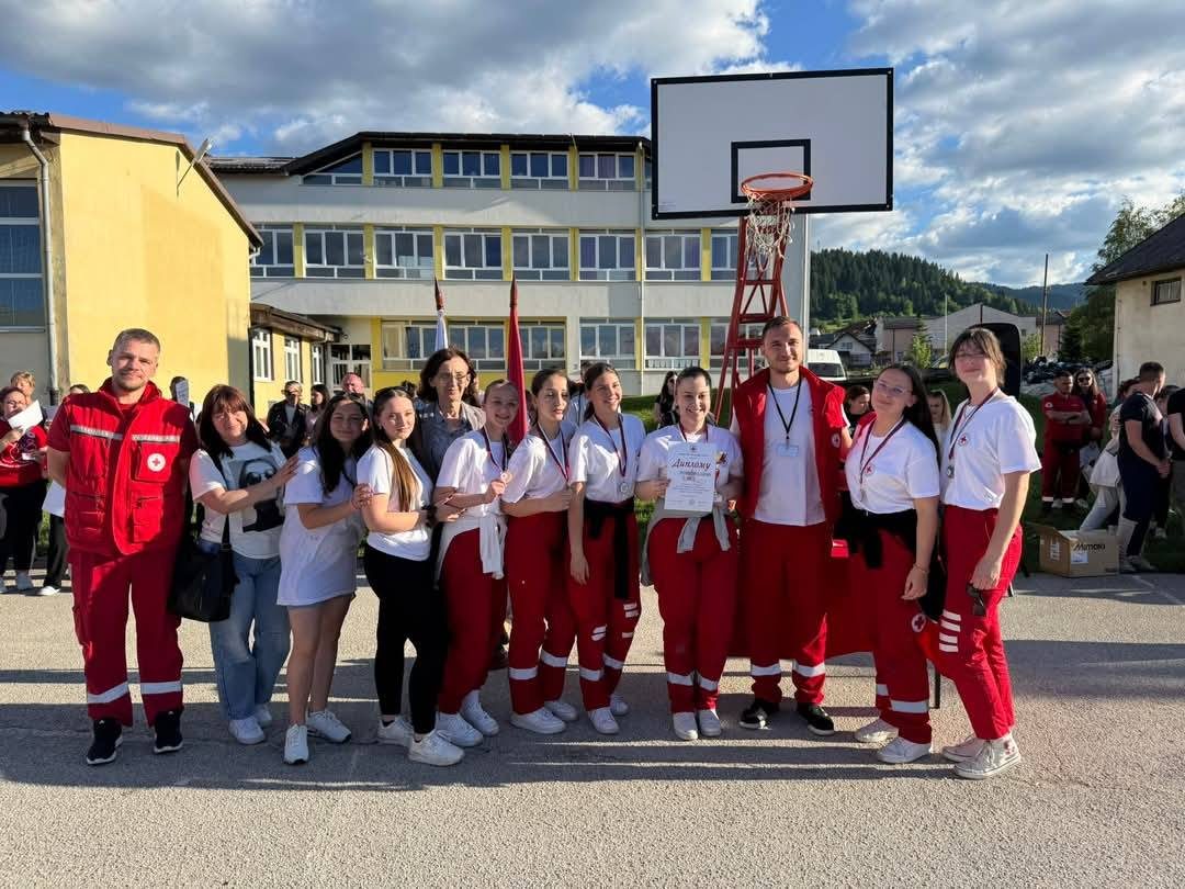 3. МЈЕСТО НА РЕПУБЛИЧКОМ ТАКМИЧЕЊУ У ПРУЖАЊУ ПРВЕ ПОМОЋИ И РЕАЛИСТИЧКОГ ПРИКАЗА ПОВРЕДА