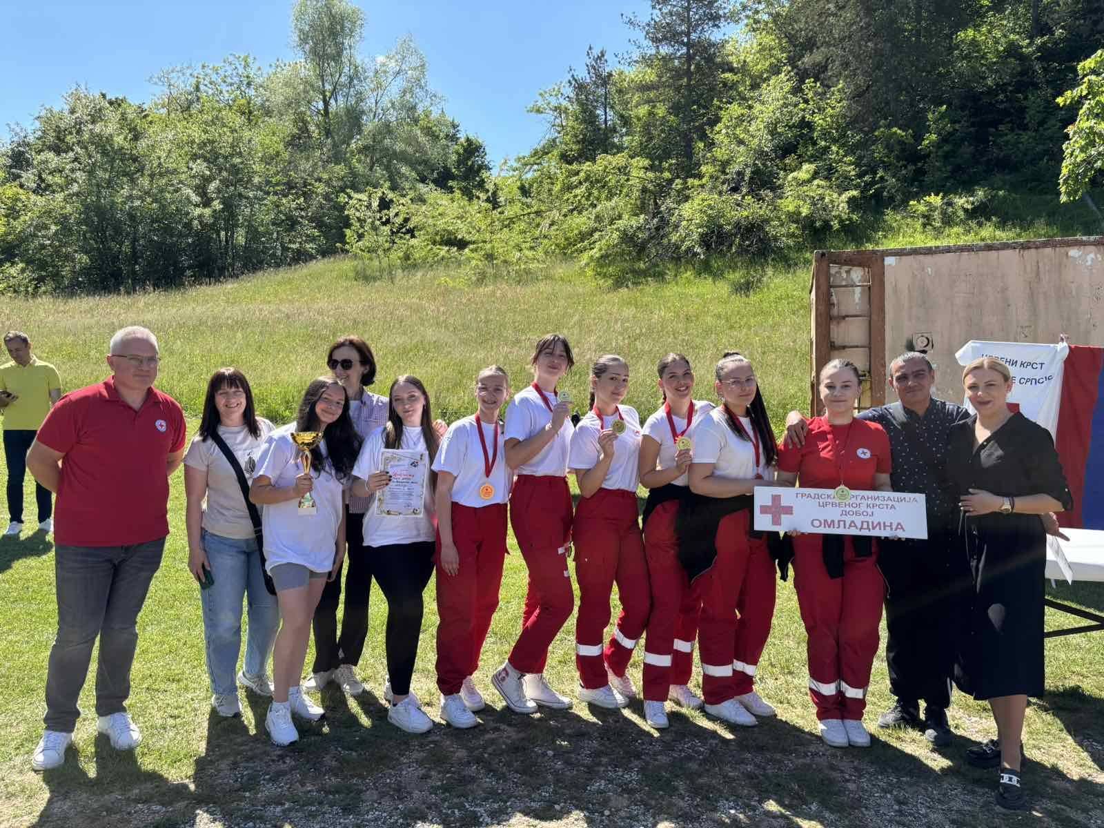 ПРВО МЈЕСТО НА РЕГИОНАЛНОМ ТАКМИЧЕЊУ У ПРУЖАЊУ ПРВЕ ПОМОЋИ И РЕАЛИСТИЧКОГ ПРИКАЗА ПОВРЕДА