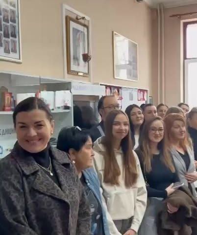 Поносни смо на наше ученике и наставнике који својим поступцима потврђују да школа није…