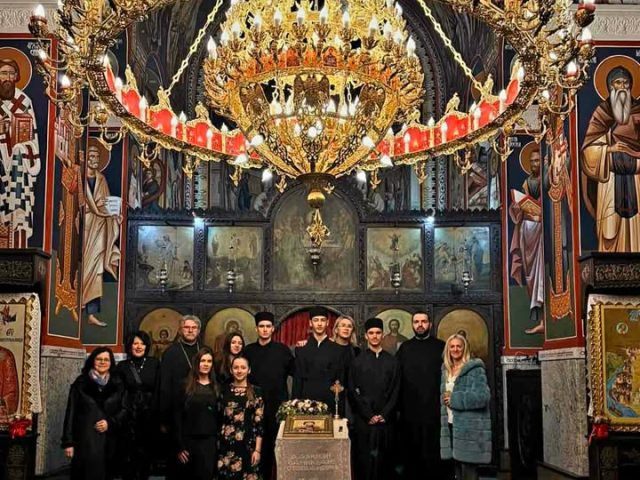 Свечани програм ученика драмске секције у част Светог Саве, у Храму Светих апостола…